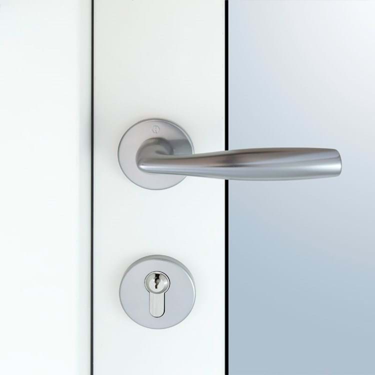 Facadedørsgreb m/rosetter (Vitoria) incl. dråbeformet cylinder