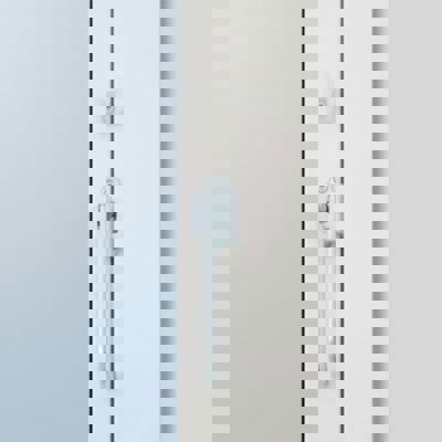 Sikringsbeslag Cover